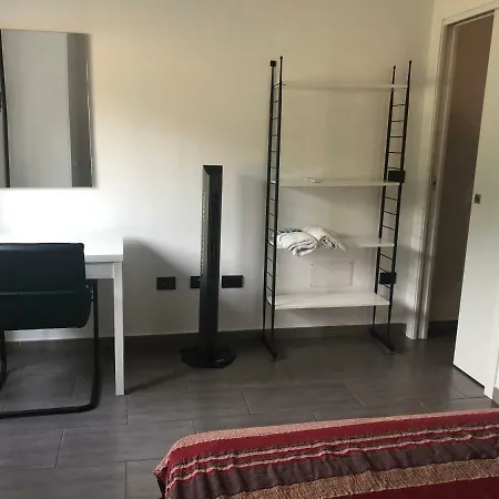 La Maison De Julie * קליארי